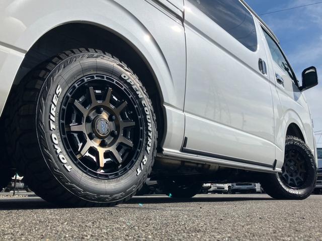 ハイエースバン スーパーＧＬ　ダークプライムＩＩ　登録済未使用車／４ＷＤ／寒冷地仕様／ＡＬＰＩＮＥ　ＢＩＧＤＡ／ＨＤＭＩ／ＥＴＣ／パノラミックビューＭ／デジタルインナーＭ／ＴＲＤフロントスポイラー／１６ｉｎアルミ／両側パワースライドドア／ベッドキット（26枚目）