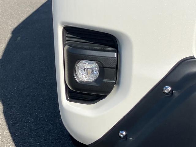 ハイエースバン スーパーＧＬ　ダークプライムＩＩ　登録済未使用車／４ＷＤ／寒冷地仕様／ＡＬＰＩＮＥ　ＢＩＧＤＡ／ＨＤＭＩ／ＥＴＣ／パノラミックビューＭ／デジタルインナーＭ／ＴＲＤフロントスポイラー／１６ｉｎアルミ／両側パワースライドドア／ベッドキット（28枚目）