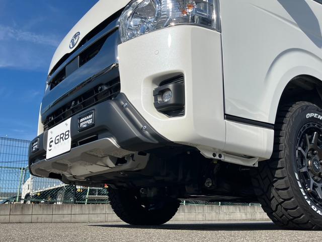 ハイエースバン スーパーＧＬ　ダークプライムＩＩ　登録済未使用車／４ＷＤ／寒冷地仕様／ＡＬＰＩＮＥ　ＢＩＧＤＡ／ＨＤＭＩ／ＥＴＣ／パノラミックビューＭ／デジタルインナーＭ／ＴＲＤフロントスポイラー／１６ｉｎアルミ／両側パワースライドドア／ベッドキット（33枚目）