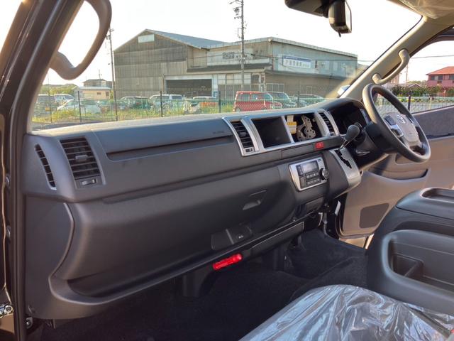 ハイエースワゴン ＧＬ　登録済未使用車／４列１０人乗／パノラミックビューモニター／デジタルインナーミラー／パワースライドドア／ＬＥＤヘッドライト／クリアランスソナー／トヨタセーフティーセンス／ＬＥＤフォグランプ（49枚目）