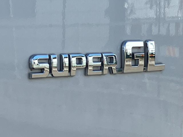 ハイエースバン スーパーＧＬ　ダークプライムＩＩ　４ＷＤ／寒冷地仕様／ナビＴＶ／バックカメラ／ＥＴＣ／パノラミックビューモニター／デジタルインナーミラー／フロントスポイラー／１６ｉｎアルミ／シートカバー／ＬＥＤヘッドライト／床張りキット／ベッドキット（40枚目）