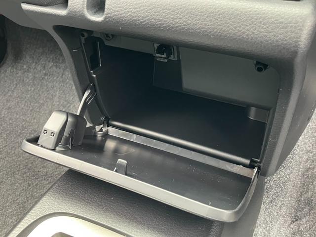 プロボックス ハイブリッドＦ　登録済未使用車／バックモニター／トヨタセーフティーセンス／ＡＣ１００Ｖ電源／ダブルエアバック／オートハイビーム／レーンキーピング／トラクションコントロール／キーレスエントリー／電動格納ドアミラー（50枚目）