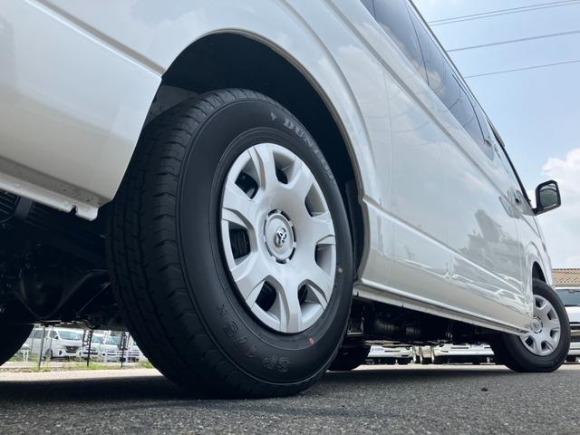 ハイエースワゴン グランドキャビン　登録済未使用車／４ＷＤ／４列１０人乗り／デジタルインナーミラー／パノラミックビューモニター／パワースライドドア／ＬＥＤヘッドライト／スマートキー／トヨタセーフティーセンス／ＬＥＤフォグ（26枚目）