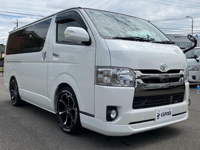 ハイエースバン スーパーＧＬ　ダークプライムＩＩ　１オーナー／ＡＬＰＩＮＥ　ＢＩＧＸ／Ｂカメラ／フリップダウンモニター／ＥＳＳＥＸフロントスポイラー／１７ｉｎＡＷ／ローダウン／両側電動スライドドア／ＬＥＤテール／ＧＲ８センターコンソール／ベッドキット（9枚目）