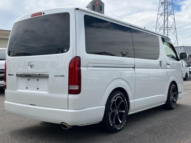 ハイエースバン スーパーＧＬ　ダークプライムＩＩ　１オーナー／ＡＬＰＩＮＥ　ＢＩＧＸ／Ｂカメラ／フリップダウンモニター／ＥＳＳＥＸフロントスポイラー／１７ｉｎＡＷ／ローダウン／両側電動スライドドア／ＬＥＤテール／ＧＲ８センターコンソール／ベッドキット（11枚目）