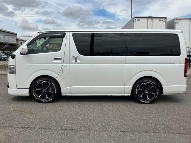ハイエースバン スーパーＧＬ　ダークプライムＩＩ　１オーナー／ＡＬＰＩＮＥ　ＢＩＧＸ／Ｂカメラ／フリップダウンモニター／ＥＳＳＥＸフロントスポイラー／１７ｉｎＡＷ／ローダウン／両側電動スライドドア／ＬＥＤテール／ＧＲ８センターコンソール／ベッドキット（24枚目）