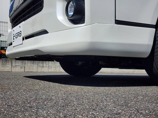 ハイエースバン スーパーＧＬ　ダークプライム　４ＷＤ／ＡＬＰＩＮＥ　ＢＩＧＤＡ／ＡＬＰＩＮＥデジタルインナーミラー／ＥＴＣ／ＥＳＳＥＸフロントスポイラー／サイドステップ／リアライナー／１６ｉｎアルミ／ローダウン／ＬＥＤテール／ベッドキット（32枚目）