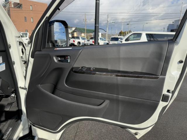 ハイエースバン スーパーＧＬ　ダークプライム　４ＷＤ／ＡＬＰＩＮＥ　ＢＩＧＤＡ／ＡＬＰＩＮＥデジタルインナーミラー／ＥＴＣ／ＥＳＳＥＸフロントスポイラー／サイドステップ／リアライナー／１６ｉｎアルミ／ローダウン／ＬＥＤテール／ベッドキット（45枚目）