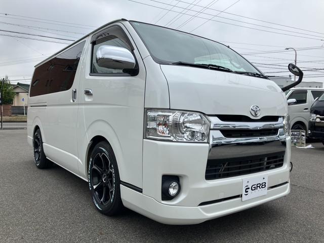 ハイエースバン ロングスーパーＧＬ　ナビＴＶ／バックカメラ／Ｂｌｕｅｔｏｏｔｈ／ＥＴＣ／フロントスポイラー／１７ｉｎアルミ／ローダウン／ＬＥＤテールライト／シートカバー／ベッドキット／ロッドホルダー／ＬＥＤヘッドライト／Ｗエアバック（9枚目）