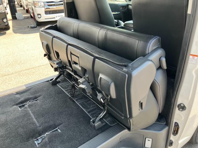 ハイエースバン ロングスーパーＧＬ　ナビＴＶ／バックカメラ／Ｂｌｕｅｔｏｏｔｈ／ＥＴＣ／フロントスポイラー／１７ｉｎアルミ／ローダウン／ＬＥＤテールライト／シートカバー／ベッドキット／ロッドホルダー／ＬＥＤヘッドライト／Ｗエアバック（55枚目）
