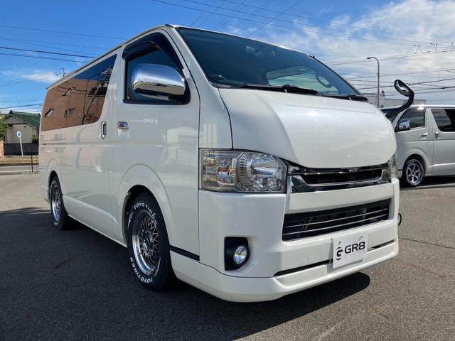 ハイエースバン スーパーGL ダークプライム ナビTV/Bカメラ/Bluetooth/ETC/バッドフェイスボンネット/フロントスポイラー/16inアルミ/ローダウン/AC100V電源/LEDヘッドライト/スマートキー&プッシュスタート/ベッド(9枚目)