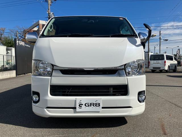 ハイエースバン スーパーGL ダークプライム ナビTV/Bカメラ/Bluetooth/ETC/バッドフェイスボンネット/フロントスポイラー/16inアルミ/ローダウン/AC100V電源/LEDヘッドライト/スマートキー&プッシュスタート/ベッド(21枚目)