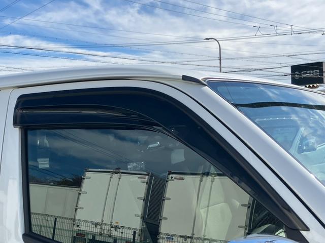 ハイエースバン スーパーGL ダークプライム ナビTV/Bカメラ/Bluetooth/ETC/バッドフェイスボンネット/フロントスポイラー/16inアルミ/ローダウン/AC100V電源/LEDヘッドライト/スマートキー&プッシュスタート/ベッド(33枚目)