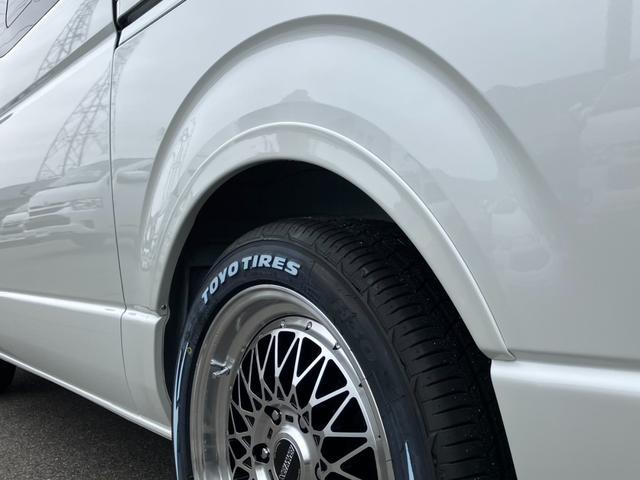 ハイエースバン スーパーGL ダークプライムII ALPINE BIGDA/Bカメラ/HDMI/ETC/トヨタセーフティーセンス/LEDヘッドライト/GR8フロントスポイラー/ESSEX18inアルミ/センターコンソール/シートカバー/ベッドキット(42枚目)