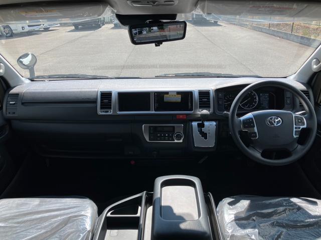 ハイエースワゴン グランドキャビン ファインテックツアラー/登録済未使用車/10人乗り/デジタルインナーミラー/パノラミックビューモニター/電動スライドドア/LEDフォグライト/スマートキー/トヨタセーフティセンス/助手席エアバック(15枚目)