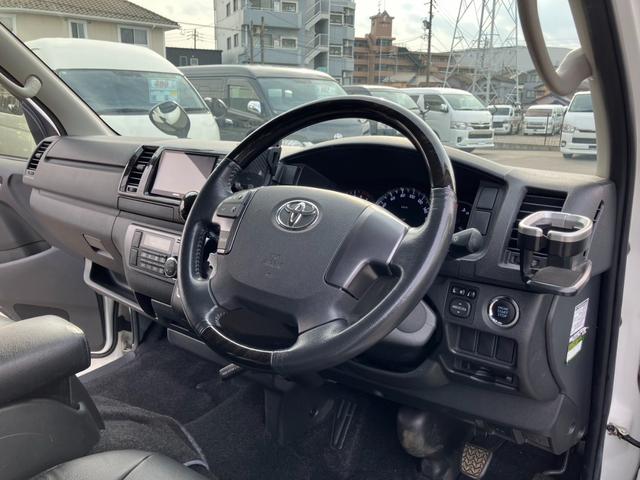 ハイエースバン スーパーGL ダークプライム 1オーナー/ナビTV/Bluetoothバックカメラ/ETC/AC100V電源/フロントスポイラー/16inアルミホイール/LEDヘッドライト/スマートキー/センターカーテン/新品ベッドキット(45枚目)