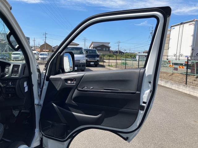 TOYOTA HIACE VAN LONG SUPER GL DARK PRIME S