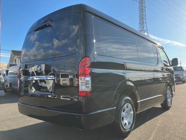ハイエースワゴン GL 登録済未使用車/4列10人乗/パノラミックビューモニター/デジタルインナーミラー/パワースライドドア/LEDヘッドライト/クリアランスソナー/トヨタセーフティーセンス/LEDフォグランプ(11枚目)