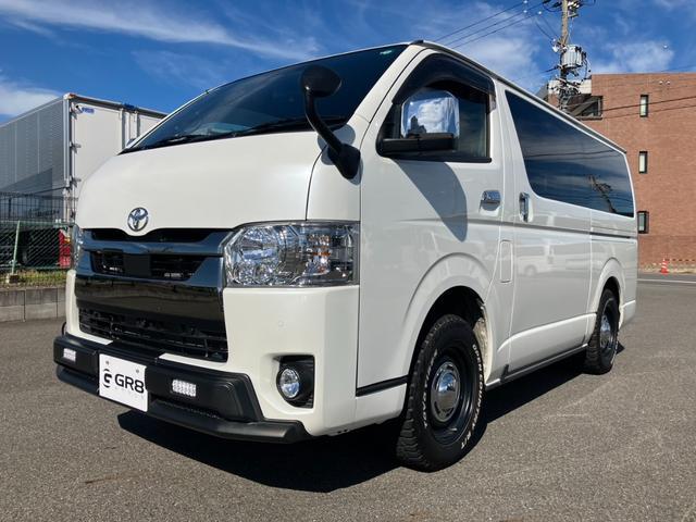 ハイエースバン スーパーＧＬ　ダークプライムＩＩ　４ＷＤ／寒冷地仕様／ナビＴＶ／バックカメラ／ＥＴＣ／パノラミックビューモニター／デジタルインナーミラー／フロントスポイラー／１６ｉｎアルミ／シートカバー／ＬＥＤヘッドライト／床張りキット／ベッドキット（10枚目）