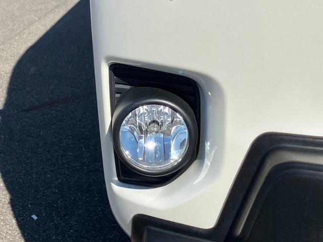 ハイエースバン スーパーＧＬ　ダークプライムＩＩ　４ＷＤ／寒冷地仕様／ナビＴＶ／バックカメラ／ＥＴＣ／パノラミックビューモニター／デジタルインナーミラー／フロントスポイラー／１６ｉｎアルミ／シートカバー／ＬＥＤヘッドライト／床張りキット／ベッドキット（26枚目）