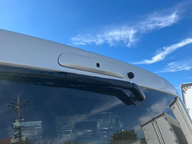 ハイエースバン スーパーＧＬ　ダークプライムＩＩ　４ＷＤ／寒冷地仕様／ナビＴＶ／バックカメラ／ＥＴＣ／パノラミックビューモニター／デジタルインナーミラー／フロントスポイラー／１６ｉｎアルミ／シートカバー／ＬＥＤヘッドライト／床張りキット／ベッドキット（37枚目）