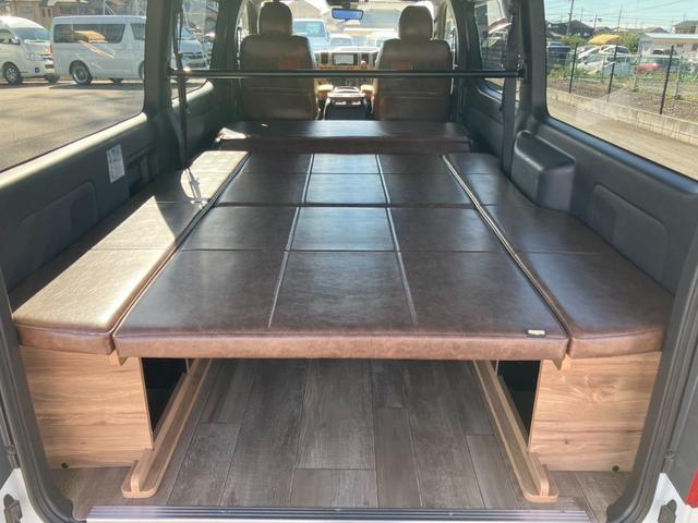 ハイエースバン スーパーＧＬ　ダークプライムＩＩ　４ＷＤ／寒冷地仕様／ナビＴＶ／バックカメラ／ＥＴＣ／パノラミックビューモニター／デジタルインナーミラー／フロントスポイラー／１６ｉｎアルミ／シートカバー／ＬＥＤヘッドライト／床張りキット／ベッドキット（60枚目）