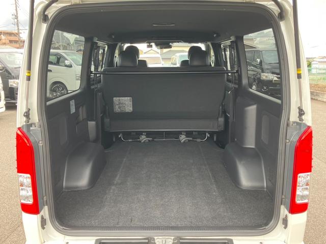 ハイエースバン スーパーGL ダークプライムII 4WD/ナビTV/Bカメラ/ETC/スマートキー/AC100V電源/セーフティセンス/15インチアルミ/LEDヘッドライト/フォグライト/リア小窓付きスライドドア/クリアランスソナー/オートハイビーム(20枚目)