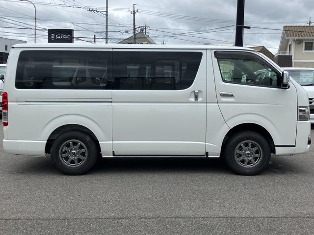 ハイエースバン スーパーGL ダークプライムII 4WD/ナビTV/Bカメラ/ETC/スマートキー/AC100V電源/セーフティセンス/15インチアルミ/LEDヘッドライト/フォグライト/リア小窓付きスライドドア/クリアランスソナー/オートハイビーム(23枚目)