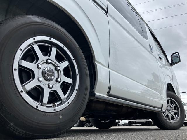ハイエースバン スーパーGL ダークプライムII 4WD/ナビTV/Bカメラ/ETC/スマートキー/AC100V電源/セーフティセンス/15インチアルミ/LEDヘッドライト/フォグライト/リア小窓付きスライドドア/クリアランスソナー/オートハイビーム(26枚目)