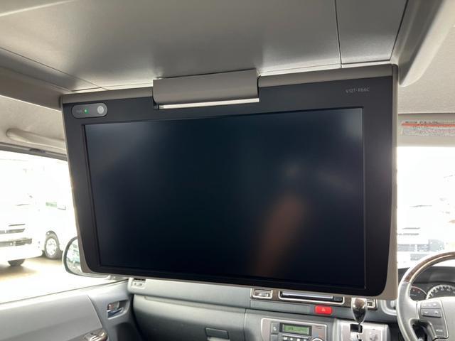ハイエースバン スーパーGL ダークプライム ナビTV/バックカメラ/ETC/フリップダウンモニター/トヨタセーフティーセンス/レーンデパーチャーアラート/オートハイビーム/LEDヘッドライト/AC100V電源/スマートキー/ベッドキット(3枚目)