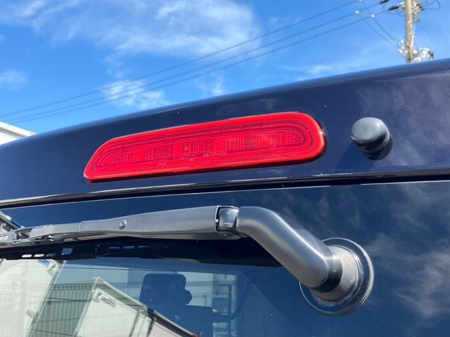 ハイエースバン スーパーGL ダークプライム ナビTV/バックカメラ/ETC/フリップダウンモニター/トヨタセーフティーセンス/レーンデパーチャーアラート/オートハイビーム/LEDヘッドライト/AC100V電源/スマートキー/ベッドキット(34枚目)