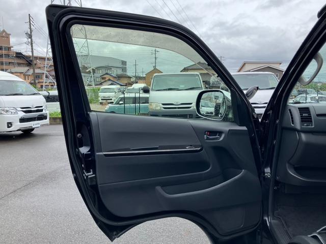 ハイエースバン スーパーGL ダークプライム ナビTV/バックカメラ/ETC/フリップダウンモニター/トヨタセーフティーセンス/レーンデパーチャーアラート/オートハイビーム/LEDヘッドライト/AC100V電源/スマートキー/ベッドキット(40枚目)
