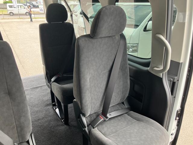 ハイエースワゴン グランドキャビン 登録済未使用車/4WD/4列10人乗り/デジタルインナーミラー/パノラミックビューモニター/パワースライドドア/LEDヘッドライト/スマートキー/トヨタセーフティーセンス/LEDフォグ(55枚目)