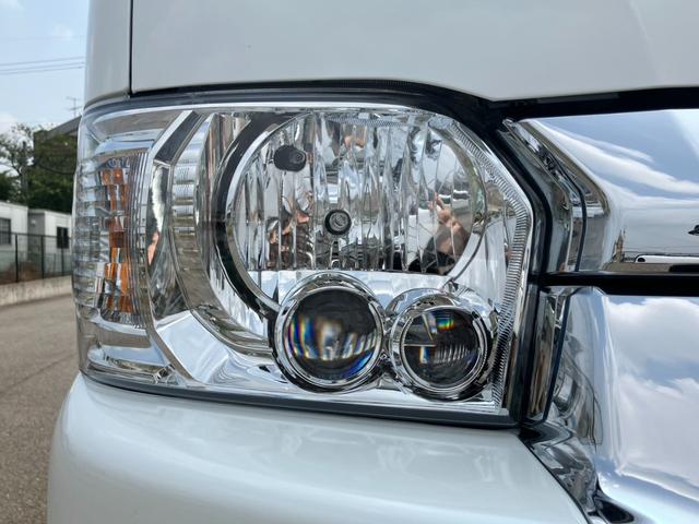 ハイエースワゴン グランドキャビン 登録済未使用車/4WD/4列10人乗り/デジタルインナーミラー/パノラミックビューモニター/パワースライドドア/LEDヘッドライト/スマートキー/トヨタセーフティーセンス/LEDフォグ(27枚目)