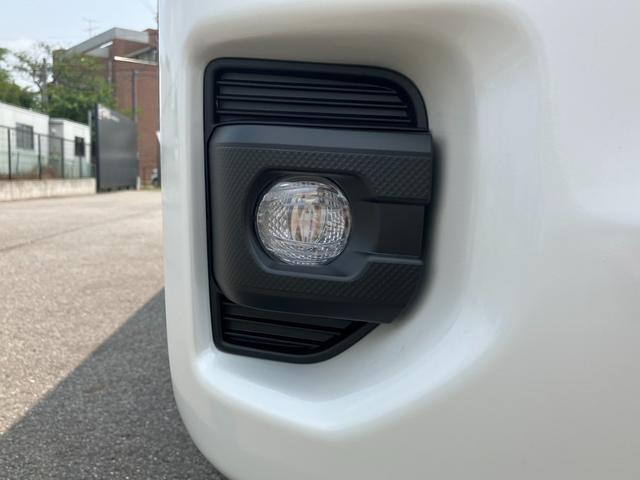 ハイエースワゴン グランドキャビン 登録済未使用車/4WD/4列10人乗り/デジタルインナーミラー/パノラミックビューモニター/パワースライドドア/LEDヘッドライト/スマートキー/トヨタセーフティーセンス/LEDフォグ(28枚目)