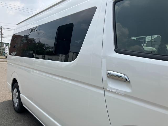 ハイエースワゴン グランドキャビン 登録済未使用車/4WD/4列10人乗り/デジタルインナーミラー/パノラミックビューモニター/パワースライドドア/LEDヘッドライト/スマートキー/トヨタセーフティーセンス/LEDフォグ(31枚目)