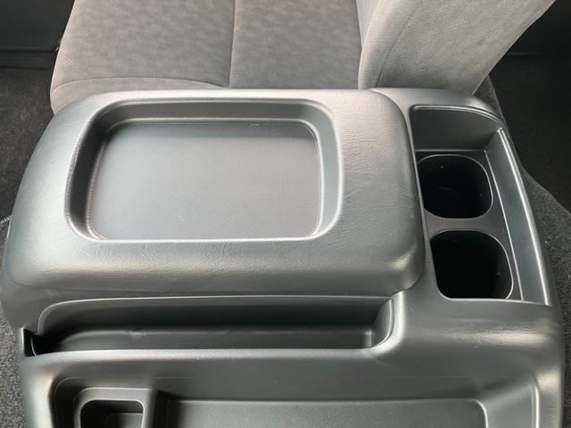 ハイエースワゴン グランドキャビン 登録済未使用車/4WD/4列10人乗り/デジタルインナーミラー/パノラミックビューモニター/パワースライドドア/LEDヘッドライト/スマートキー/トヨタセーフティーセンス/LEDフォグ(51枚目)