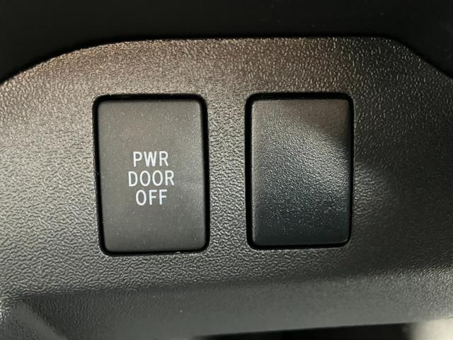 ハイエースワゴン グランドキャビン 登録済未使用車/4WD/4列10人乗り/デジタルインナーミラー/パノラミックビューモニター/パワースライドドア/LEDヘッドライト/スマートキー/トヨタセーフティーセンス/LEDフォグ(53枚目)