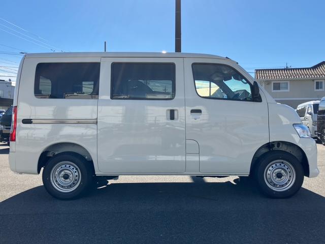 タウンエースバン GL 4WD/トヨタセーフティセンス/コーナーセンサー/アイドリングストップ/キーレスエントリー/Wエアバッグ/パワーウインドウ/横滑り防止装置/ヘッドライトレベライザー/純正ホイール/登録済未使用車(23枚目)