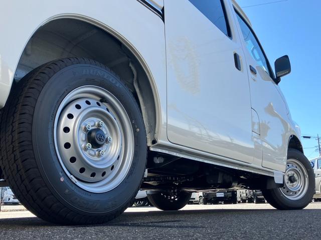 タウンエースバン GL 4WD/トヨタセーフティセンス/コーナーセンサー/アイドリングストップ/キーレスエントリー/Wエアバッグ/パワーウインドウ/横滑り防止装置/ヘッドライトレベライザー/純正ホイール/登録済未使用車(26枚目)