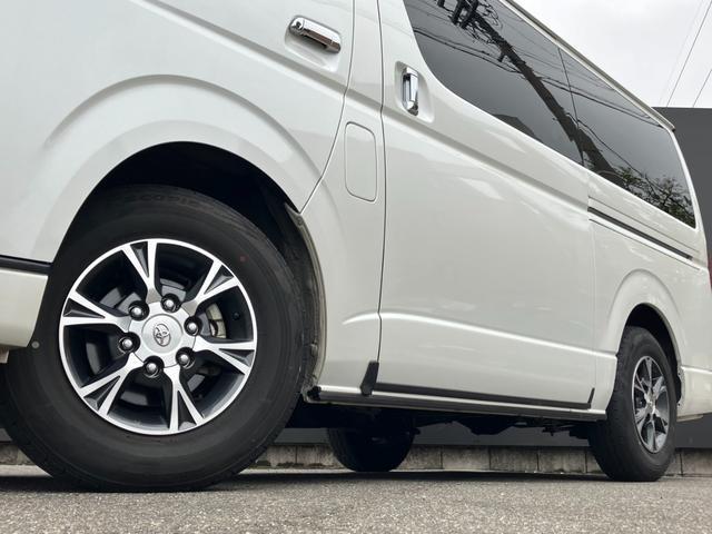 ハイエースバン スーパーGL ダークプライムII 4WD/1オーナー/Kenwoodフローティングナビ/パノラミックビューM/ALPINE デジタルインナーミラー//両側パワースライドドア/クリアランスソナー/大型センターコンソール/センターカーテン(14枚目)