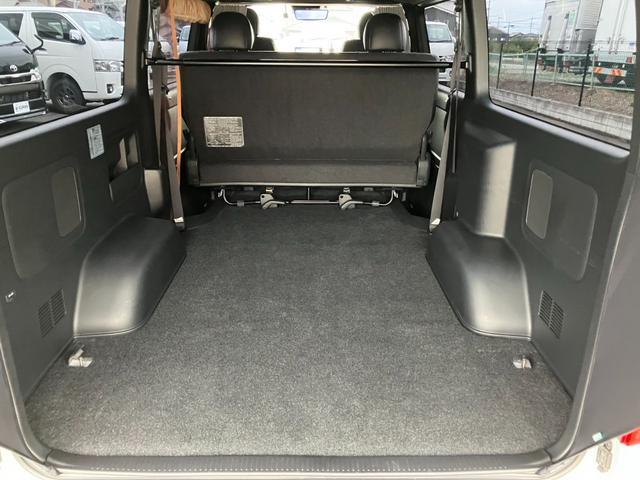 ハイエースバン スーパーGL ダークプライムII 4WD/1オーナー/Kenwoodフローティングナビ/パノラミックビューM/ALPINE デジタルインナーミラー//両側パワースライドドア/クリアランスソナー/大型センターコンソール/センターカーテン(20枚目)