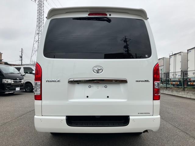 ハイエースバン スーパーGL ダークプライムII 4WD/1オーナー/Kenwoodフローティングナビ/パノラミックビューM/ALPINE デジタルインナーミラー//両側パワースライドドア/クリアランスソナー/大型センターコンソール/センターカーテン(22枚目)