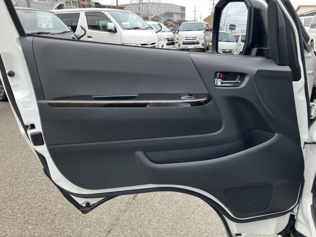 ハイエースバン スーパーGL ダークプライムII 4WD/1オーナー/Kenwoodフローティングナビ/パノラミックビューM/ALPINE デジタルインナーミラー//両側パワースライドドア/クリアランスソナー/大型センターコンソール/センターカーテン(42枚目)