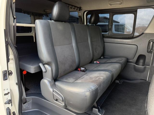 ハイエースバン スーパーGL ダークプライム 4WD/ALPINE BIGDA/ALPINEデジタルインナーミラー/ETC/ESSEXフロントスポイラー/サイドステップ/リアライナー/16inアルミ/ローダウン/LEDテール/ベッドキット(19枚目)