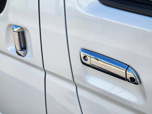 ハイエースバン スーパーGL ダークプライム 4WD/ALPINE BIGDA/ALPINEデジタルインナーミラー/ETC/ESSEXフロントスポイラー/サイドステップ/リアライナー/16inアルミ/ローダウン/LEDテール/ベッドキット(35枚目)