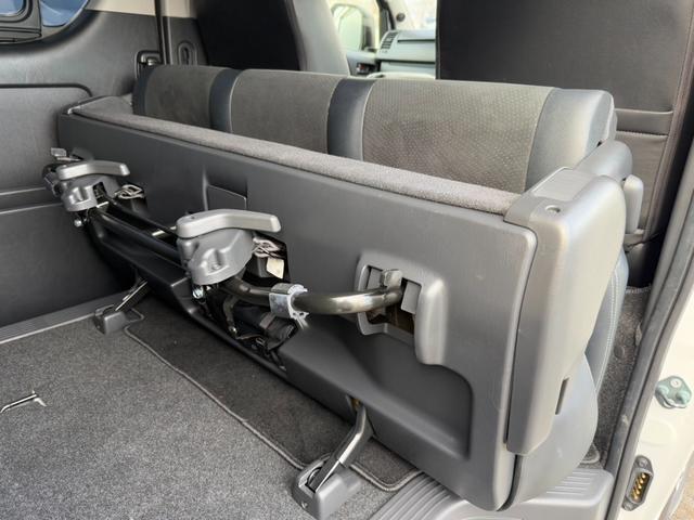 ハイエースバン スーパーGL ダークプライム 4WD/ALPINE BIGDA/ALPINEデジタルインナーミラー/ETC/ESSEXフロントスポイラー/サイドステップ/リアライナー/16inアルミ/ローダウン/LEDテール/ベッドキット(59枚目)