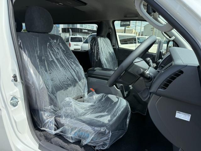 ハイエースワゴン ＧＬ　新車未登録／ＡＬＰＩＮＥ　ＢＩＧＸ／ＨＤＭＩ／フリップダウンモニター／ルーフスピーカー／パノラミックビューＭ／デジタルインナーＭ／パワースライドドア／ローダウン／フロントスポイラー／１６ｉｎアルミ（18枚目）