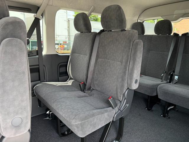ハイエースワゴン ＧＬ　新車未登録／ＡＬＰＩＮＥ　ＢＩＧＸ／ＨＤＭＩ／フリップダウンモニター／ルーフスピーカー／パノラミックビューＭ／デジタルインナーＭ／パワースライドドア／ローダウン／フロントスポイラー／１６ｉｎアルミ（19枚目）