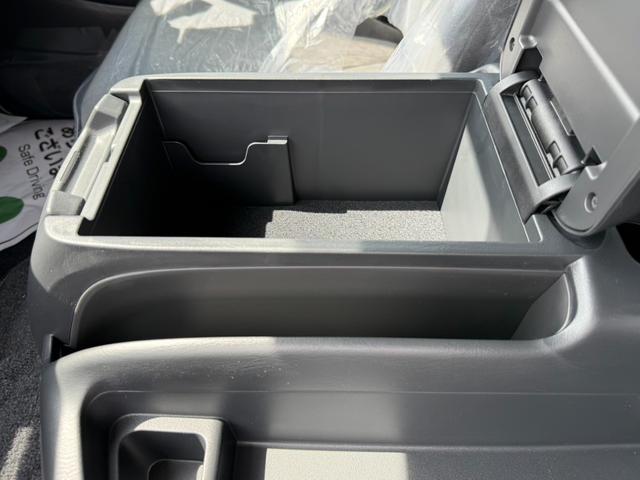 ハイエースワゴン ＧＬ　新車未登録／ＡＬＰＩＮＥ　ＢＩＧＸ／ＨＤＭＩ／フリップダウンモニター／ルーフスピーカー／パノラミックビューＭ／デジタルインナーＭ／パワースライドドア／ローダウン／フロントスポイラー／１６ｉｎアルミ（53枚目）